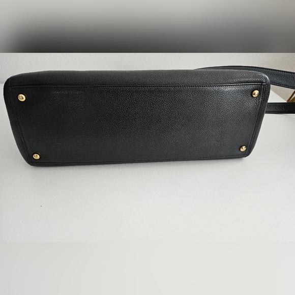 Chanel Black Caviar Tote With Strap & Removable Pouch - Picture 11 of 16